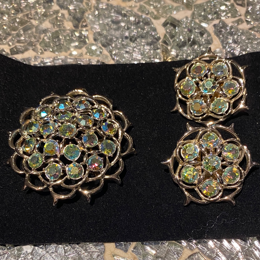 Vintage Sarah Coventry Aurora Borealis Brooch And Earring Set